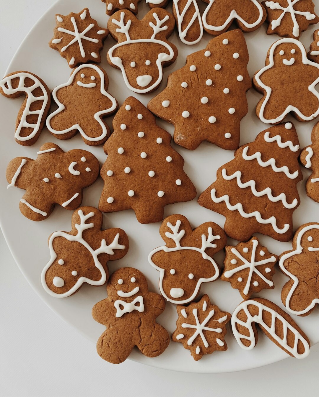 Traditional Czech Christmas cookies cukroví on a plate