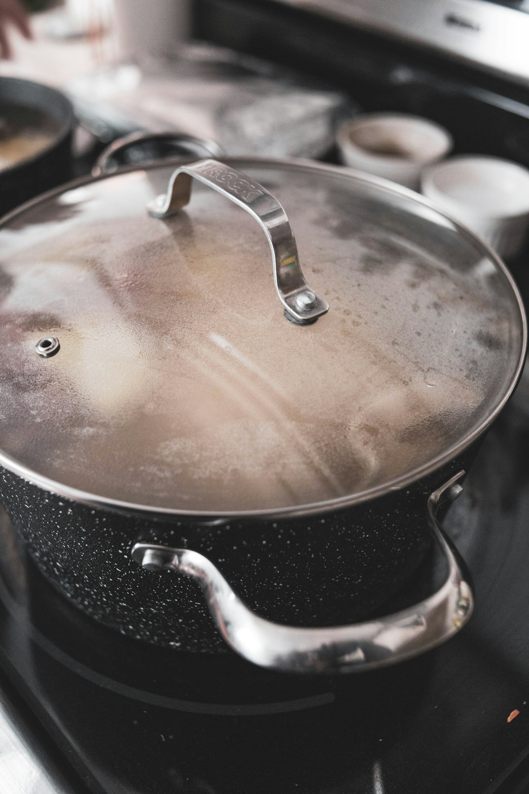 boiling fresh pasta in pot